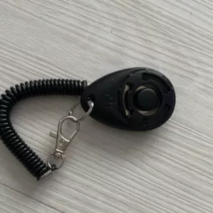 Recibido Clicker Portátil de Entrenamiento para Perros del cliente T***a.