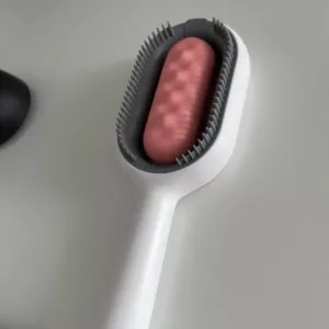 Recibido Cepillo para Remover Pelo de Perro con Depósito de Agua del cliente P**e.