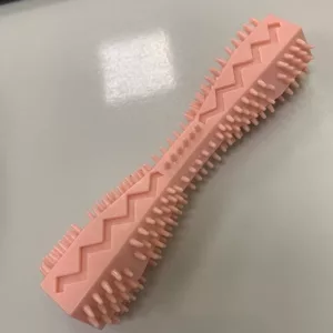 Recibido juguete de masticación para limpieza dental de perro del cliente H***e.
