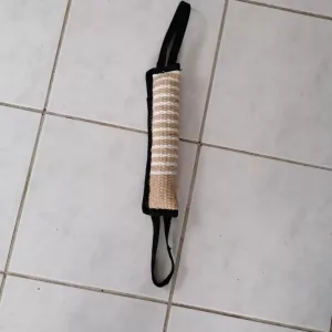 Recibido juguete de entrenamiento para perros de arrastre del cliente U***q.
