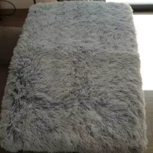 Recibido Cama de Perro Súper Suave de Peluche del cliente X****x.